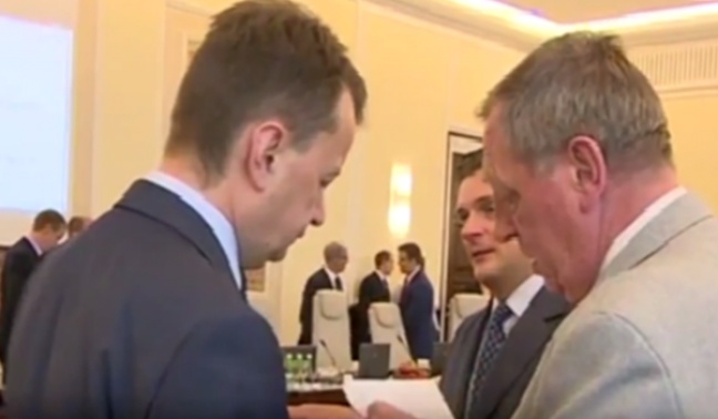 Politycy żartują z koperty od córki leśnika