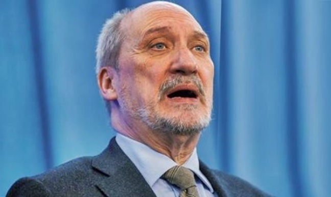 Macierewicz zdenerwował się na dziennikarza za niewygodne pytania