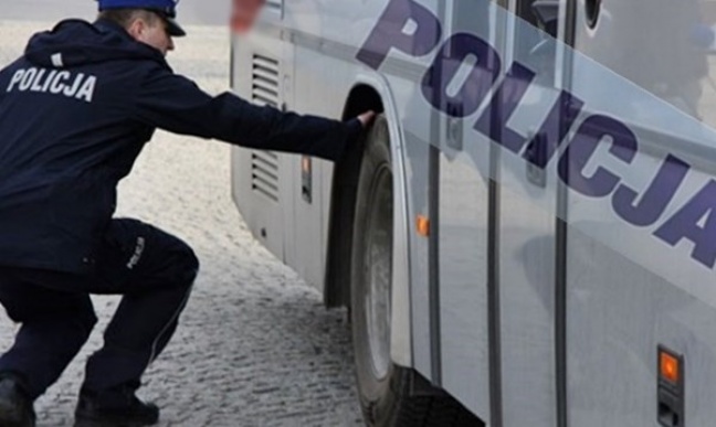 Oddał strzały w kierunku autokaru wiozącym dzieci