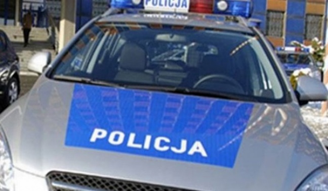 Potrącił policjantów i uciekł