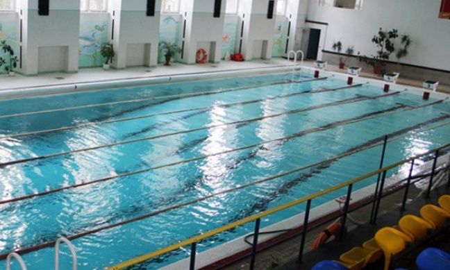 Nie wiadomo dlaczego utonął w basenie